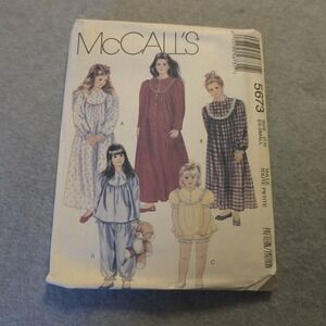 McCall's 5673 Girl's Robe, Nightgown & Pajamas Pattern - Size XS (2-4)‎